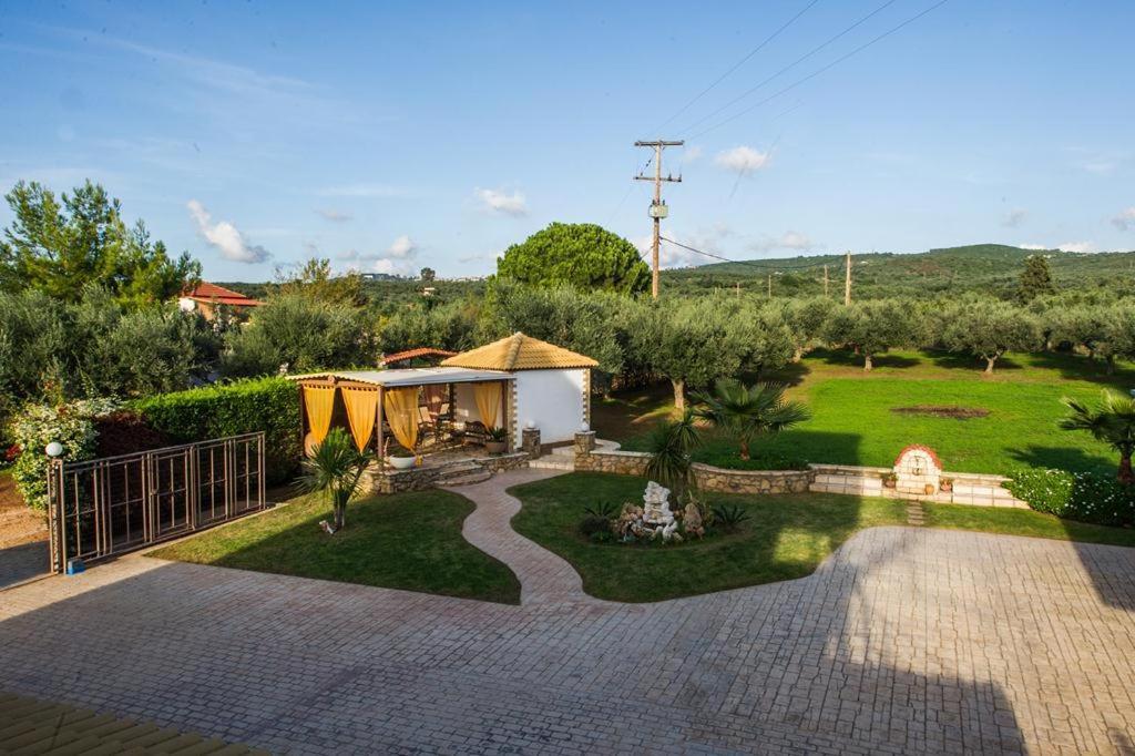 Cozy Flats In An Olive Grove By The Sandy Beach Kánalos Kültér fotó
